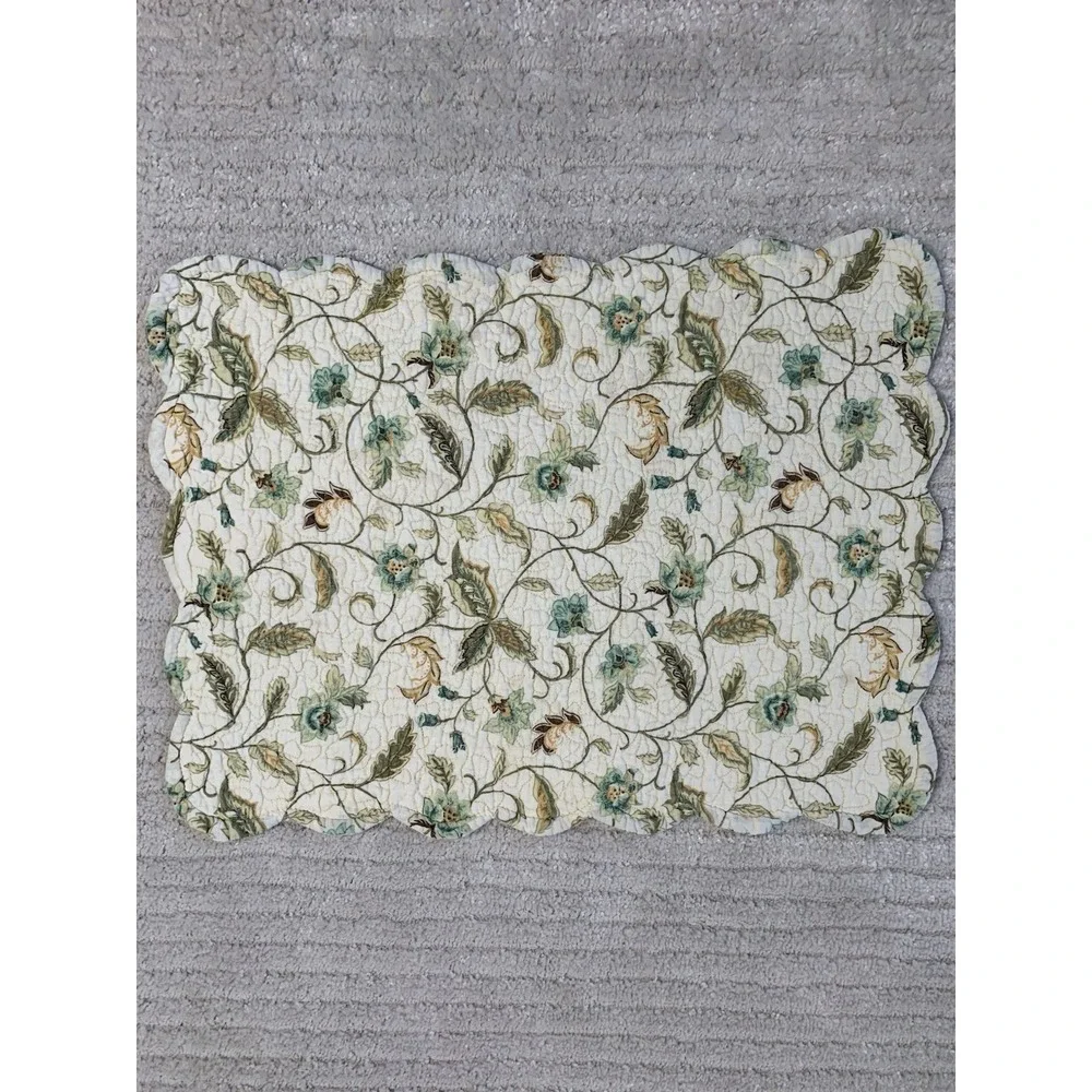 C&F Enterprises Cotton Placemats Set 6 Scalloped Quilted Floral Reversible